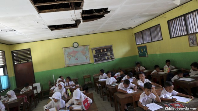 Bantuan siswa miskin tersebut, menurut audit Badan Pemeriksa Keuangan, juga belum dikembalikan ke kas negara.  