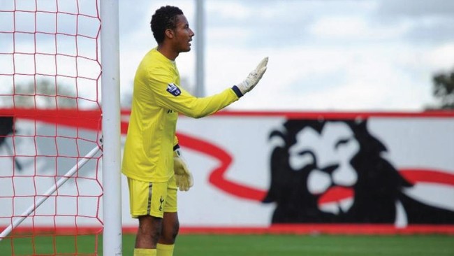 Kiper muda Liverpool, Lawrence Vigouroux, terpaksa pulang ke Anfield lantaran Swindon Town, klub yang meminjamnya, memutuskan membatalkan kontraknya.