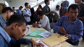 Pesimis Lapangan Kerja Tersedia, Keyakinan Konsumen Melemah