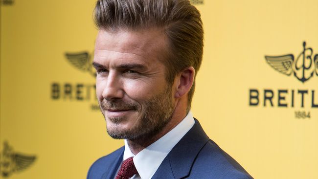 David Beckham beruntung karena bisa mendapatkan dua tiket emas. Dia pun membawa anaknya untuk menonton Super Bowl 50.