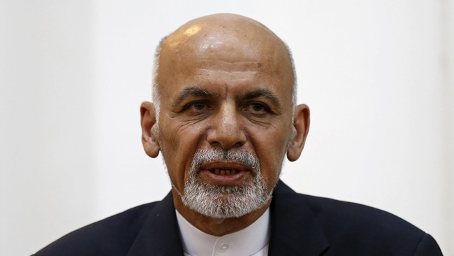 Presiden Afghanistan Ashraf Ghani meminta Presiden Amerika Serikat Donald Trump mengklarifikasi ucapannya yang mengaku akan menghapus negara Afghanistan.