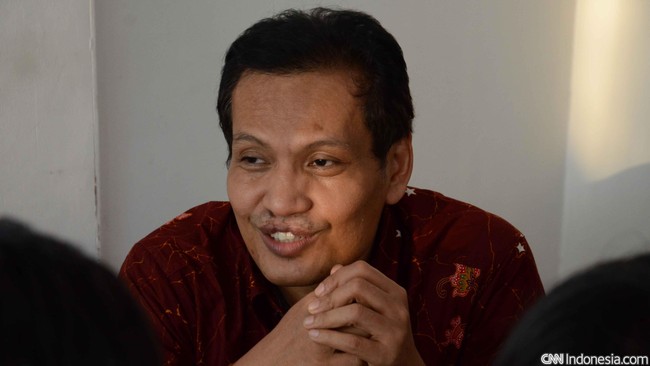Efektivitas deradikalisasi eks simpatisan ISIS diragukan karena prosesnya lebih dipegang oleh tentara dan polisi ketimbang ormas keagamaan.