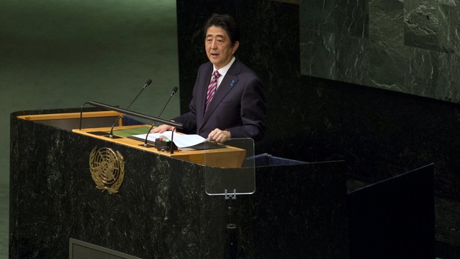 Perdana Menteri Jepang, Shinzo Abe menilai Jepang harus menanggulangi krisis angka kelahiran dan populasi yang menua, sebelum menerima pengungsi Suriah.