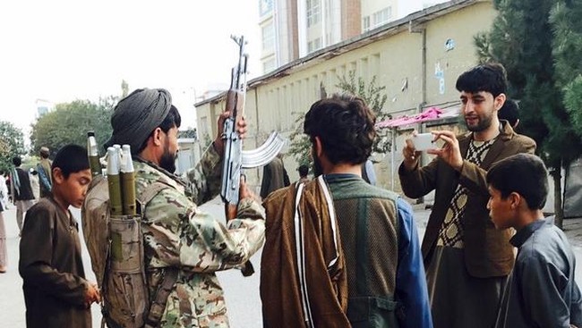 Afghanistan bersama Pakistan, China, dan AS akan mengadakan pertemuan untuk membahas dasar negosiasi guna mengakhiri perang 15 tahun dengan Taliban.