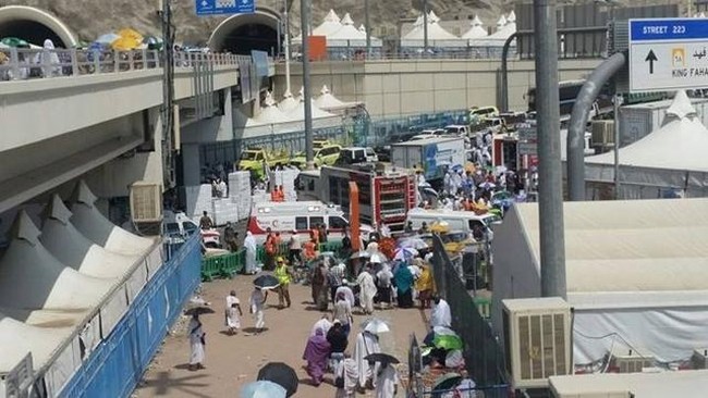 Saudi mengatakan pengurangan waktu untuk melempar jumrah diberlakukan agar tragedi Mina yang menyebabkan 2.300 orang tewas tahun lalu tak lagi terulang.