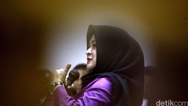 Istri muda Gubernur nonaktif Sumatera Utara, Evy Susanti, membeberkan adanya pertemuan Gatot dengan petinggi NasDem. Prasetyo siap sodorkan bukti.