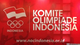 Rita Subowo Serahkan Tongkat Komando KOI Kepada Erick Thohir