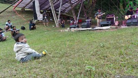 Mengisi Akhir Pekan dengan Kemah, Konser dan Karya Seni