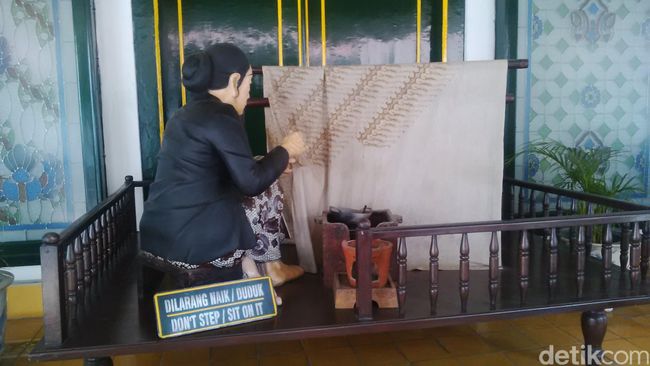 Masih banyak konsumen yang menghargai batik karena memiliki ciri khas sendiri dan filosofi yang unik.