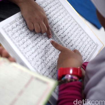 22 Oktober Hari Santri, Ini 5 Artis Indonesia yang Pernah Mondok