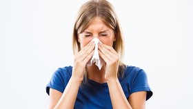 Mengapa Banyak Pekerja Tetap 'Ngantor' saat Sakit Flu?