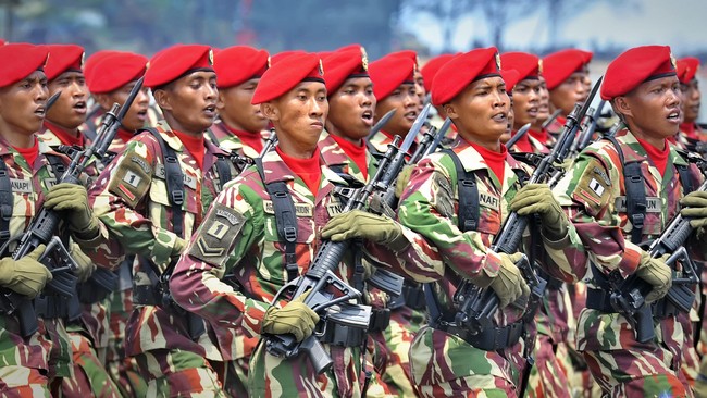 Menurut Jokowi, menjaga kemajemukan adalah hal yang mutlak dilakukan oleh seluruh elemen bangsa termasuk Kopassus.