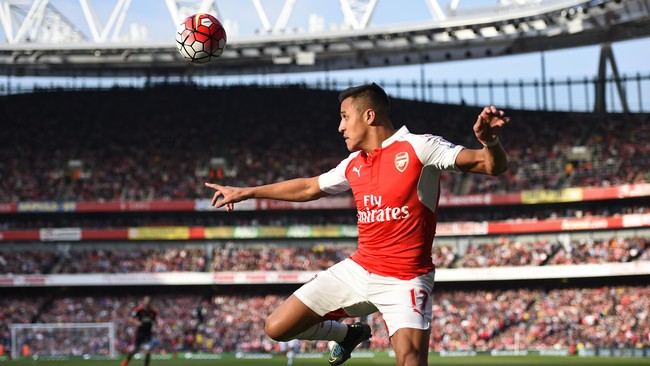 Presiden Barcelona mengaku menentang keputusan untuk menjual Alexis Sanchez ke Arsenal pada satu setengah musim lalu.