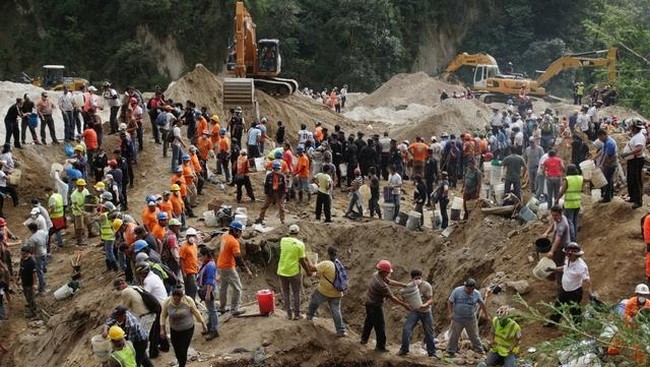 Longsor di sebuah kota di Guatemala pada Kamis menewaskan 86 orang, sementara sekitar 350 lain masih dinyatakan hilang. Pencarian masih dilakukan hingga kini.