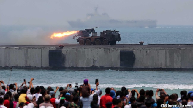 Pembangunan wilayah Negara Kesatuan Republik Indonesia (NKRI) dan wilayah pinggiran atau perbatasan menjadi prioritas program kerja TNI AD tahun 2017.