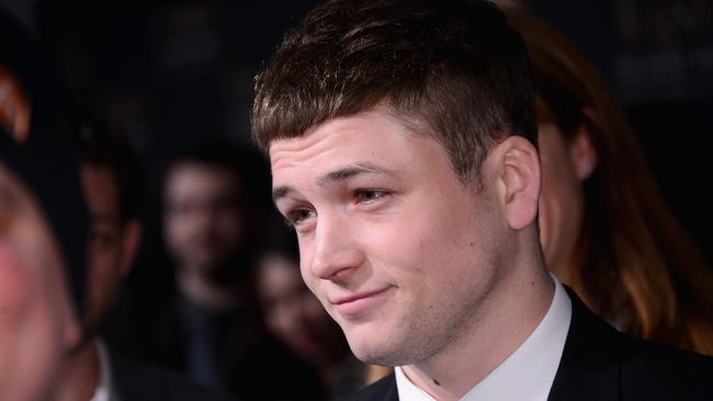 Baru nama Julianne Moore dan Taron Egerton yang tertera dalam situs film IMDB mengenai sekuel film Kingsman 2. Apakah Collin Firth akan kembali?