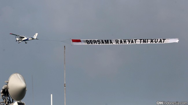 Kantor Pertahanan Daerah merupakan perpanjangan tangan Kementerian Pertahanan di daerah tingkat I. Tujuh kantor di antaranya dipimpin perwira berbintang satu.