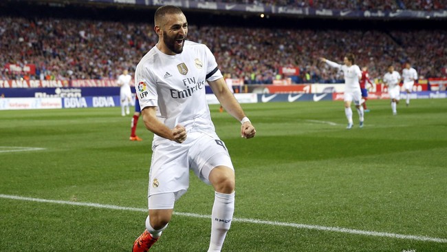 Selain diperkuat Sergio Ramos, Real Madrid juga akan mendapatkan kembali penyerang yang telah sembuh dari cedera hamstring, Karim Benzema.