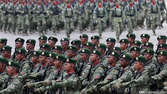 Koalisi masyarakat sipil menyebut reformasi TNI seperti yang dimandatkan pada awal Reformasi, belum dijalankan. Stagnasi dan penyimpangan terjadi.
