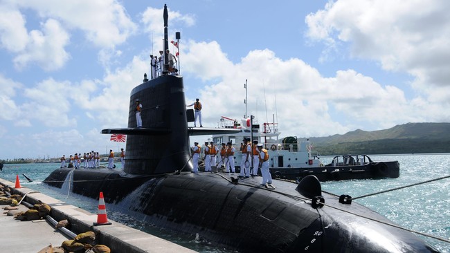 Amerika Serikat beli sembilan kapal selam bertenaga nuklir hingga Kim Jong-un yang mau mengirimkan 'kado natal' meramaikan kabar internasional Kamis (5/12).