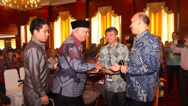 Ketua Umum Asosiasi Daerah Penghasil Migas Awang Faroek menyebut beberapa pemda sudah menyatakan kesiapannya mengampit PI lebih dari 10 persen.