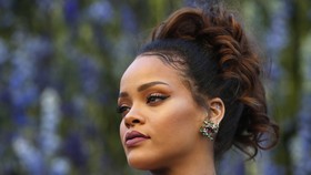 Rihanna Sempat Mengira Dirinya Malaikat
