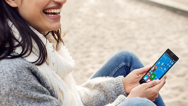 Perlahan tapi pasti, sistem operasi untuk perangkat mobile teranyar besutan Microsoft, Windows 10 Mobile, mulai muncul ke permukaan untuk ponsel lawas.