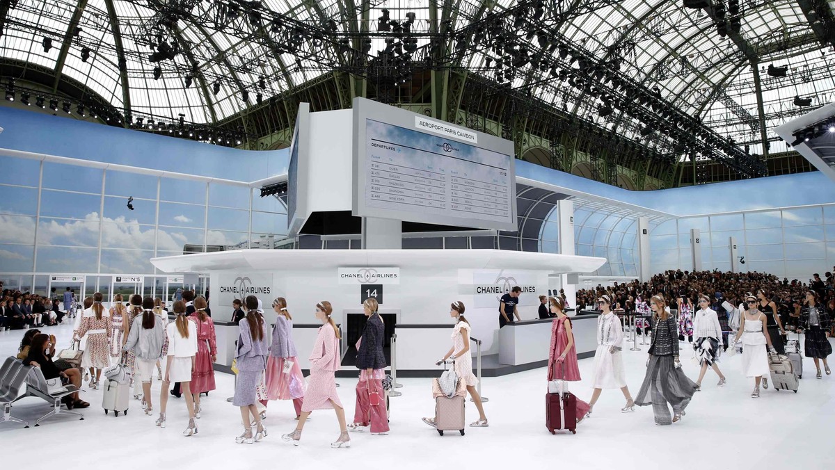Bandara Chanel Super Mewah di Paris Fashion Week