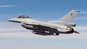F-16 Pakistan Jatuh di Islamabad Saat Latihan Parade Militer