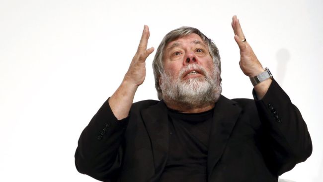 Semua orang pasti "menguliti" sosok aktor memerankan karakter Steve Jobs. Sayangnya, jarang ada yang ingin tahu tentang pemeran Steve Wozniak.
