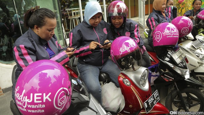 Pengawasan perlu dilakukan agar tidak ada perilaku saling mematikan (predatory) antar penyedia layanan transportasi berbasis aplikasi dengan yang konvensional.