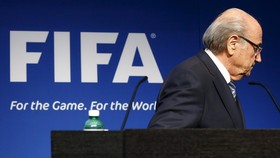 FIFA Tolak Banding Blatter dan Platini
