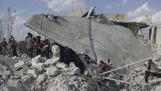 Pertempuran antara pasukan oposisi Suriah dan rezim Assad yang dibantu kekuatan Rusia merambah ke wilayah Latakia tempat relawan Indonesia memberikan bantuan.