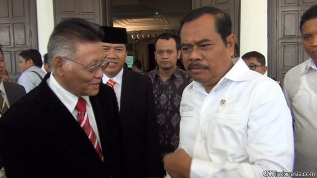 Menurut Jaksa Agung M. Prasetyo, pemerintah ingin menarik kembali uang milik pesakitan yang kabur ke luar negeri melalui RUU Pengampunan Nasional.