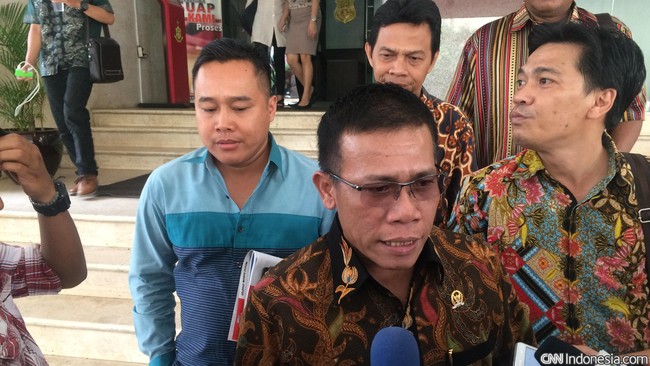 PDI Perjuangan menginginkan agar uji kelayakan dan kepatutan nama calon pimpinan KPK dapat dilaksanakan Komisi III DPR paling lambat pekan depan.