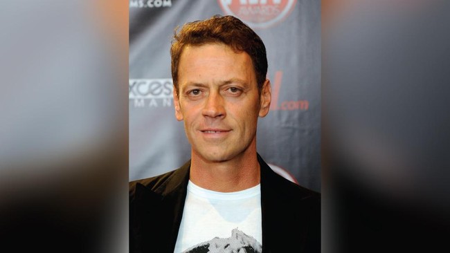 Bintang porno terkenal asal Italia, Rocco Siffredi, membuat semacam 'universitas porno' guna menjaring talenta baru dalam industri tersebut.