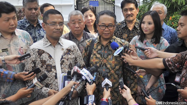Kebijakan diskon tarif listrik 30 persen sepanjang dini hari, sesuai dengan isi paket kebijakan ekonomi jilid III, tidak pernah terealisasi hingga sekarang.