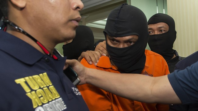 LSM meminta KPAI menghentikan pelbagai pernyataan dukungan terhadap hukuman kebiri yang dinilai jelas-jelas melanggar HAM.