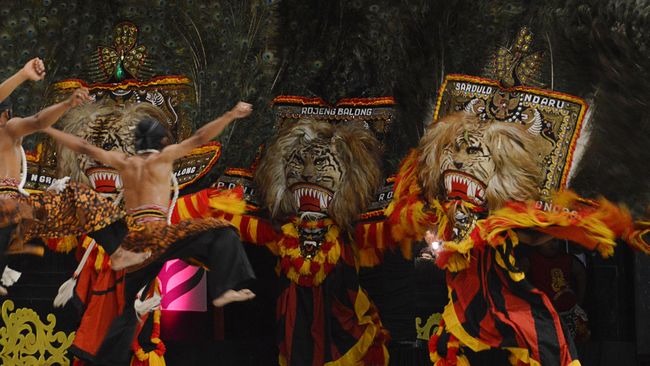 Kesenian Reog Ponorogo sukses menjadi bintang dalam sebuah festival kesenian yang diselenggarakan di Davao City, Filipina, pada Agustus lalu.