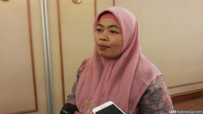 Direktur Eksekutif Indef Enny Sri Hartati menilai untuk bersedia menanam duit di Indonesia, investor tidak hanya butuh perizinan investasi instan.