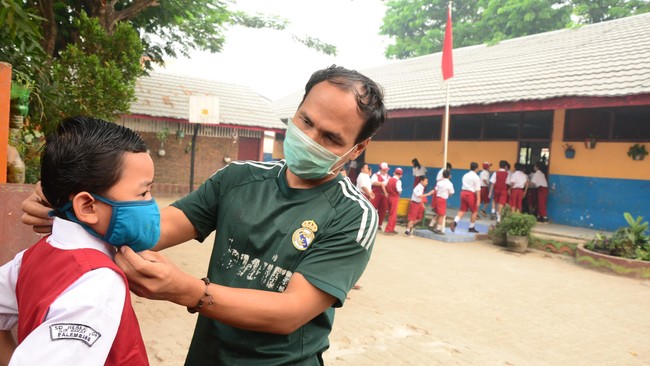 Kota Palembang menjadi daerah paling tinggi jumlah penderita ISPA dengan 80.162 orang.