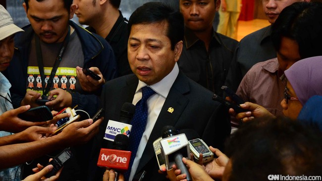 Ketua DPR Setya Novanto menyebut, anggota DPR diminta patuh dan mendukung produk hukum dengan dicanangkannya zona integritas wilayah bebas korupsi.