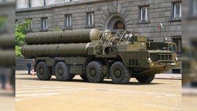 Rusia Akan Pasok Sistem Rudal S-300 ke Suriah