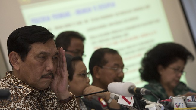 Kepala Polri Jenderal Badrodin Haiti mengatakan pengusutan mesti dilakukan secara hati-hati agar tidak ada warga yang tidak bersalah menjadi korban.
