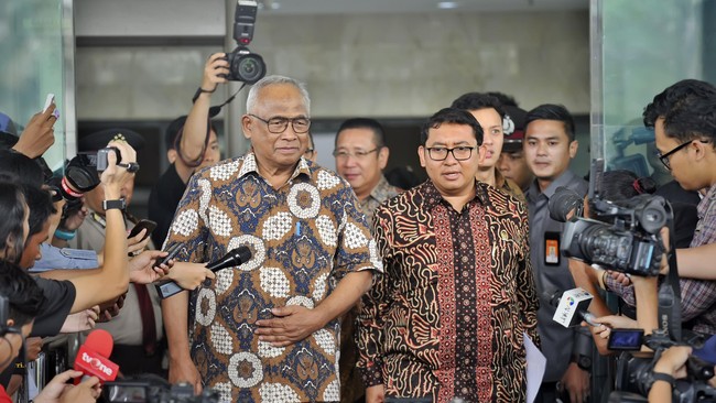Saat ini pemerintah sedang menunggu dari KPK atau DPR terkait bagaimana format revisi undang-undang tersebut.  