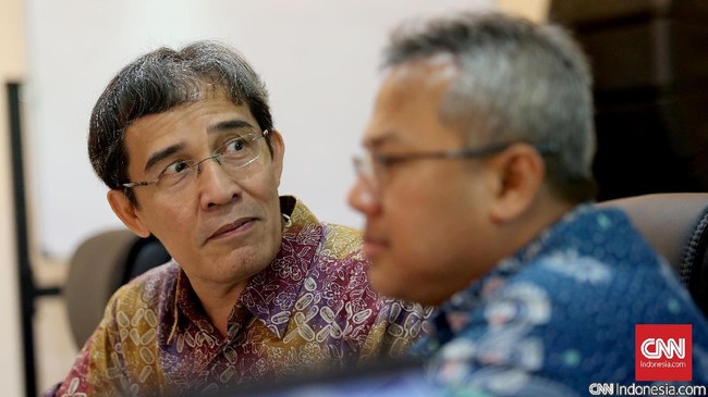 Komisi Pemilihan Umum merasa tenggang waktu yang ditetapkan dalam Undang-Undang Pilkada tidak cukup.