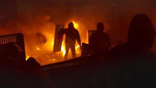 Korem 043 Garuda Hitam Lampung mengirimkan 100 personel untuk membantu pengamanan di Kecamatan Bunga Mayang agar tidak terjadi kerusuhan susulan.