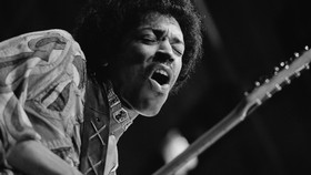 Pewaris Ingin Gitar Jimi Hendrix Seharga $1 Juta Dikembalikan