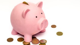 Cara Hadapi Resesi Ekonomi, Menabung dan Investasi