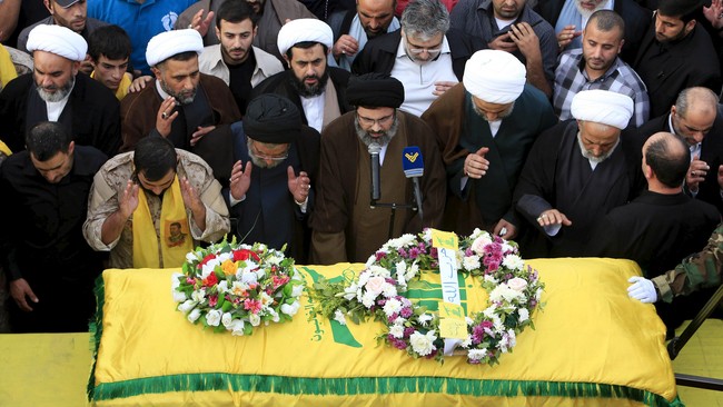 Hassan al-Haj, komandan dan tokoh militer Hizbullah tewas di Suriah, mempertegas keterlibatan kelompok Syiah asal Libanon itu dalam perang sipil Suriah.